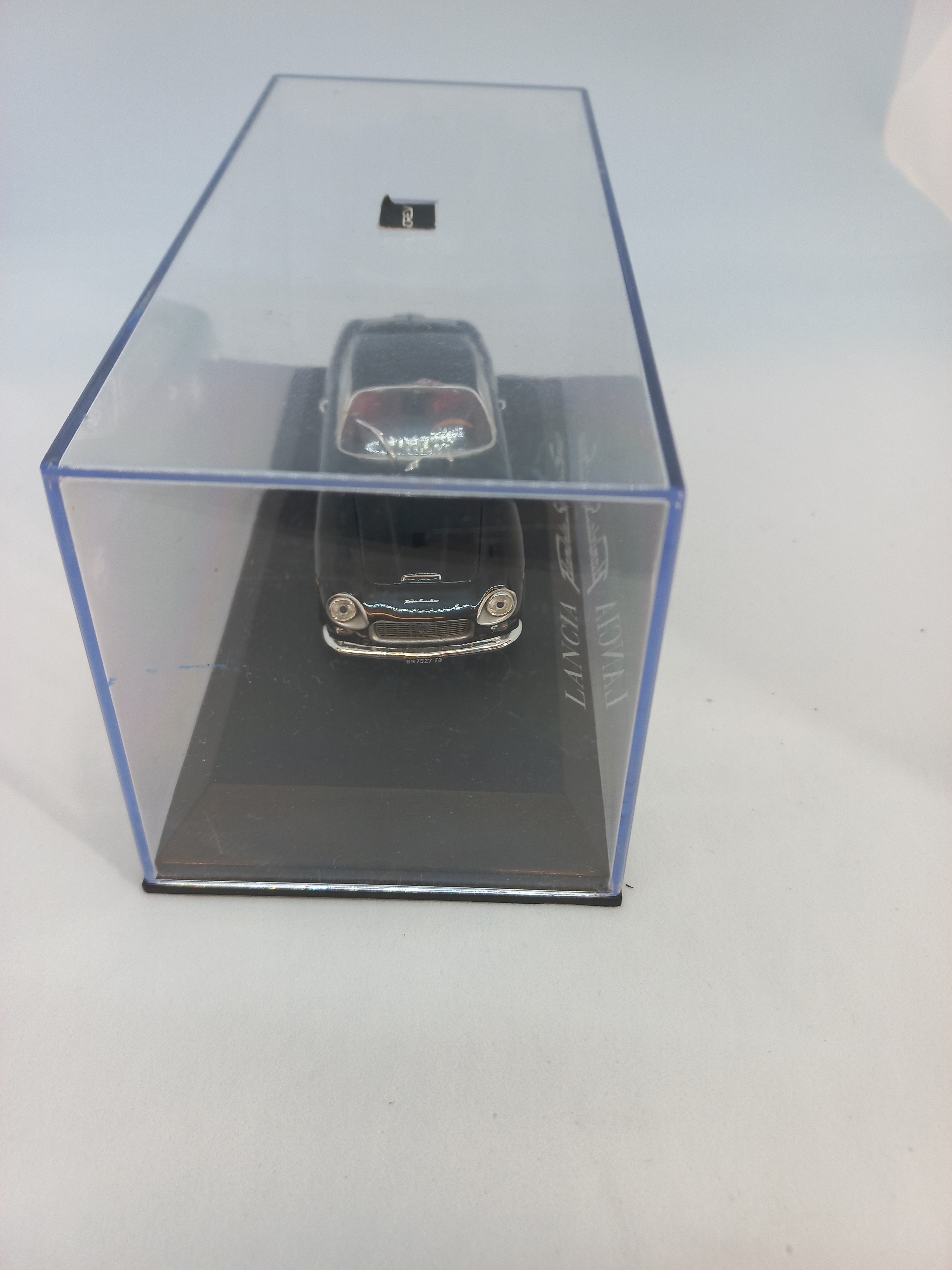 Voir photo 2 de Lancia flaminia super sport noir collectionneur Lancia flaminia super sport noir collectionneur Très bon état - Vue 2 -